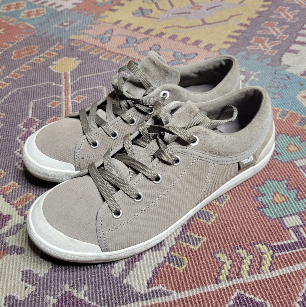 Teva Freewheel Snekaers Size 9.5